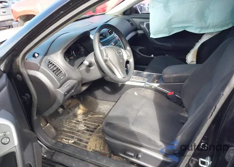 2015 Nissan Altima 2.5 S z USA, uszkodzony, nr VIN 1N4AL3APXFC219232